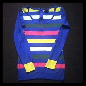 Long sleeve color shirt